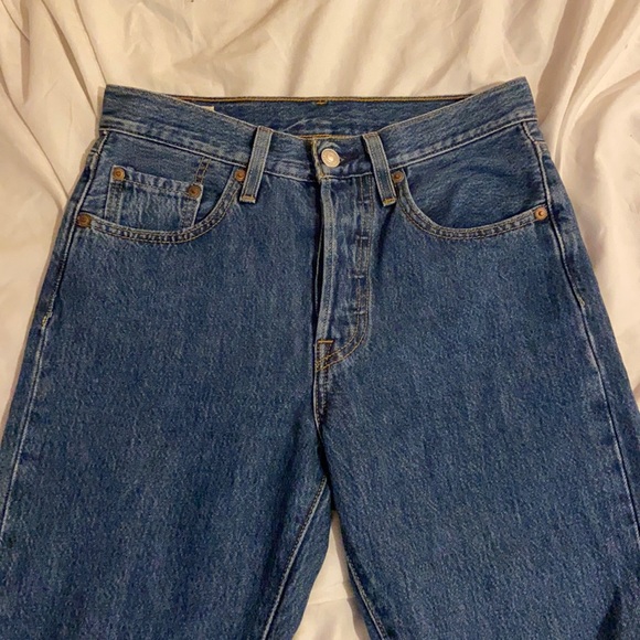 Levi 501 mom jeans - Picture 1 of 5
